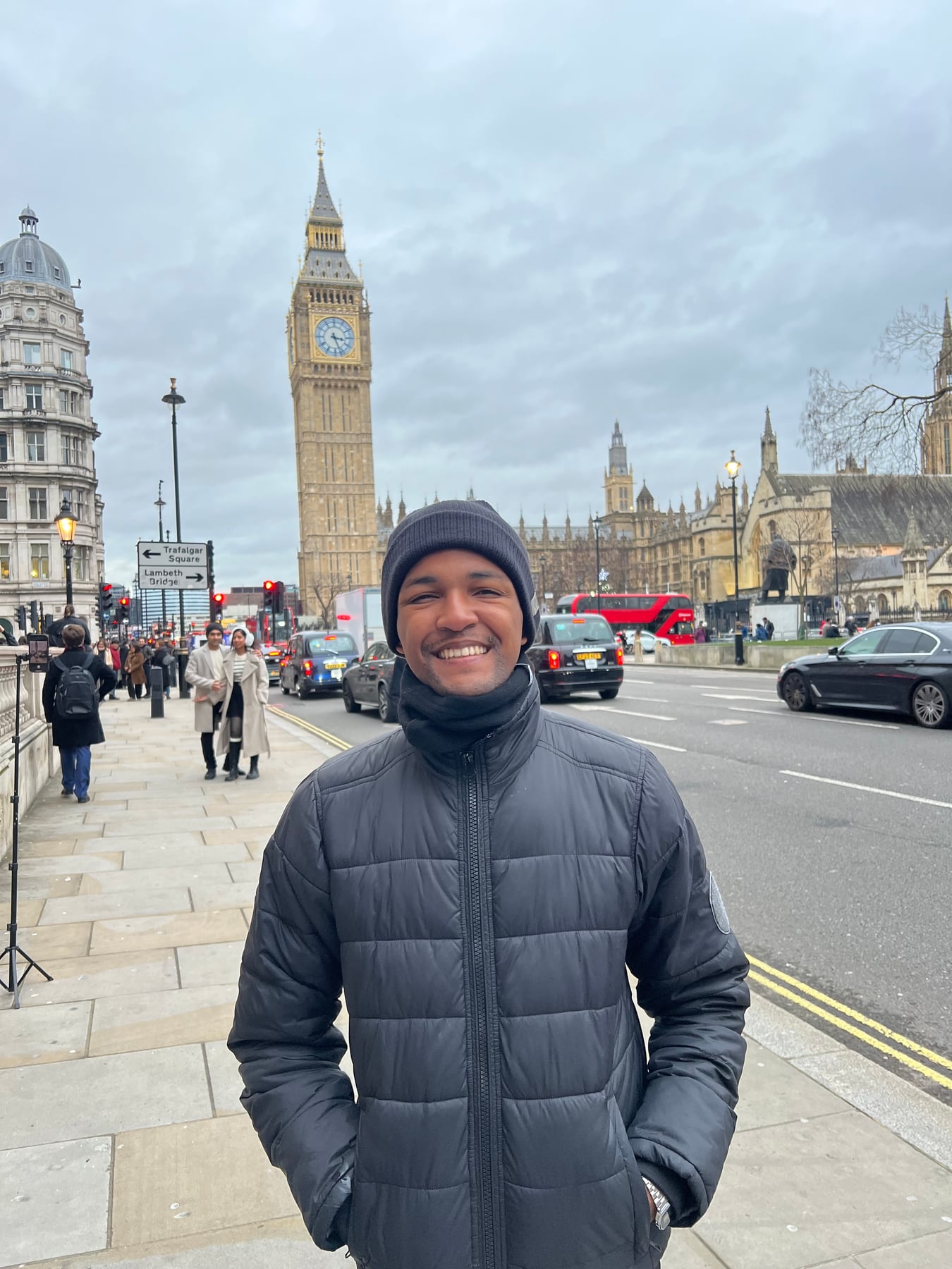 Thiago em Londres com o Big Ben ao fundo
